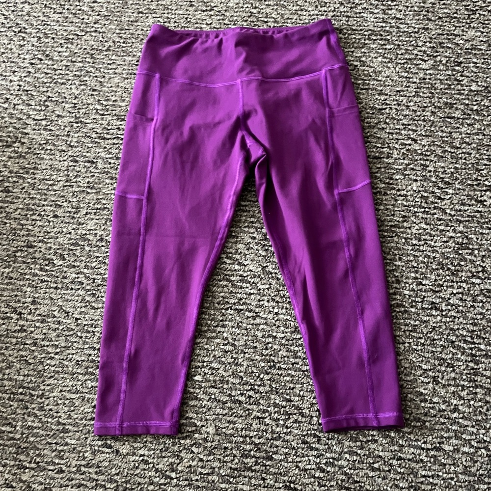 Fuchsia Workout Crops L